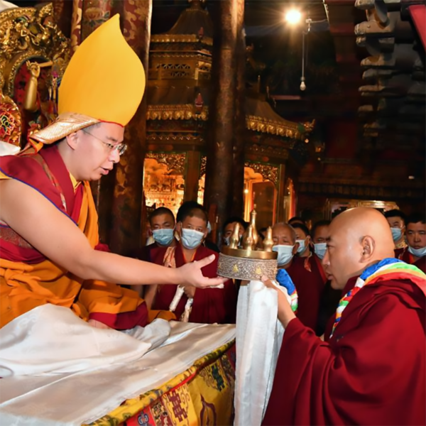 rinpoche gia tri trang suc phong thuy tay tang